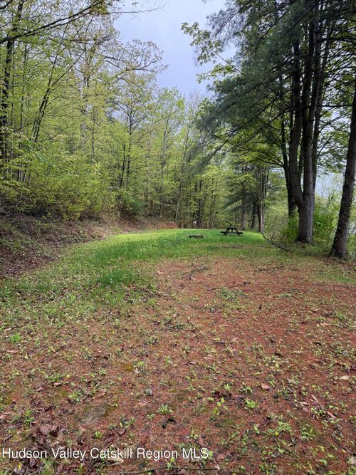 2014 River Rd, Troy, NY, 12180 | Card Image