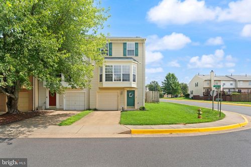 9219 Kristy Dr, MANASSAS PARK, VA, 20111-2435 | Card Image