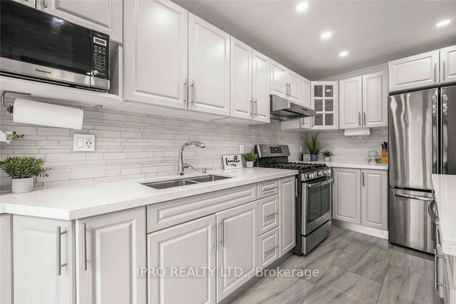 2764 Willowmore Way, House other with 3 bedrooms, 2 bathrooms and 4 parking in Mississauga ON | Image 9