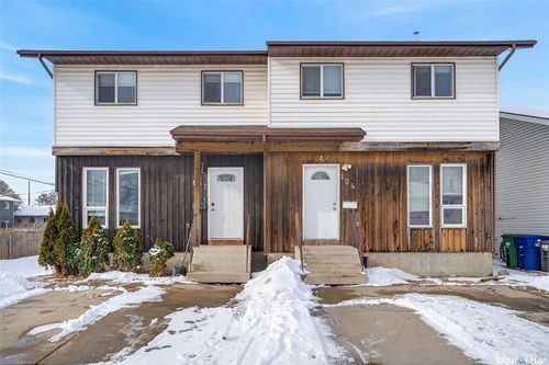 102-104 Hedley St, Saskatoon, SK, S7N4G4 | Card Image