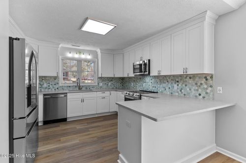 6148 Sugar Pine Dr, Wilmington, NC, 28412-2754 | Card Image