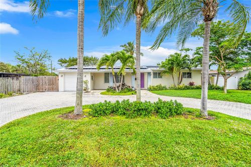 251 Se 8th St, Pompano Beach, FL, 33060-8443 | Card Image