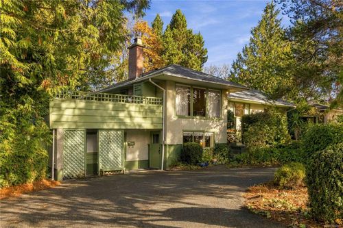4276 Caen Rd, Saanich, BC, V8X3S6 | Card Image