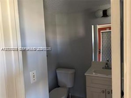 305p-3774 Inverrary Blvd, Lauderhill, FL, 33319-5956 | Card Image