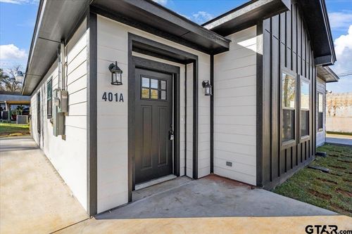 401 S Georgia St, Troup, TX, 75789-2025 | Card Image