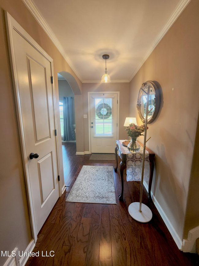 Foyer-1 | Image 5
