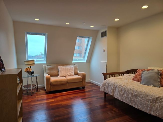 PH1 - 950 Massachusetts Ave, Condo with 2 bedrooms, 2 bathrooms and 1 parking in Cambridge MA | Image 6