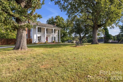 462 Mock Mill Rd, Statesville, NC, 28677-1632 | Card Image