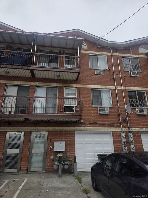 3103 Linden Pl, Flushing, NY, 11354-1988 | Card Image