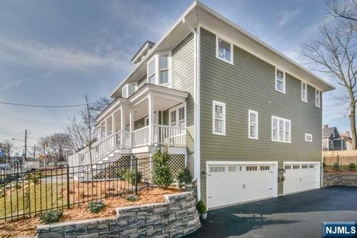 92 Grove Street, Montclair, NJ, 07042 | Card Image