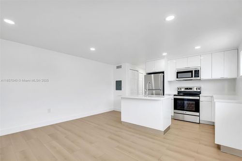 apt-3-1632 Nw 16th Ter, Miami, FL, 33125-2451 | Card Image