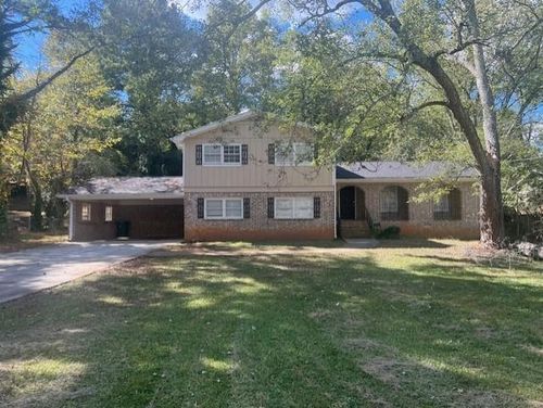 401 Barbashela Dr, Stone Mountain, GA, 30088-1107 | Card Image