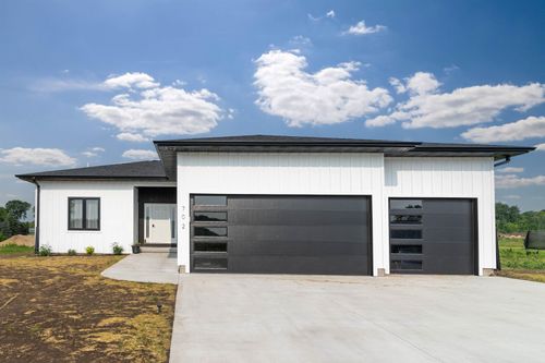 702 Pine St, Janesville, IA, 50647 | Card Image