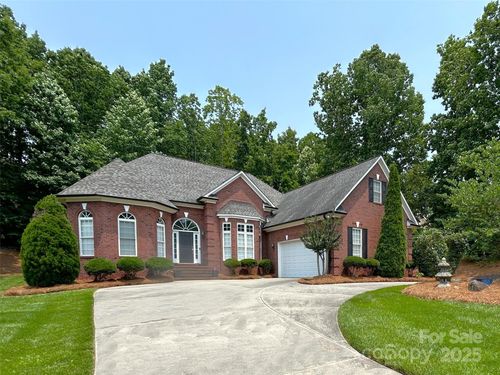 11646 Hidden Forest Ln, Davidson, NC, 28036-8544 | Card Image