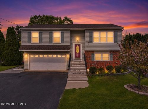 51 Newtons Corner Rd, Howell, NJ, 07731-2637 | Card Image