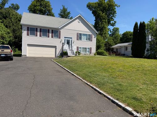 7 Mist Hill Dr, Brookfield, CT, 06804-1611 | Card Image