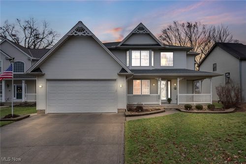 40 Marko Ln, Brooklyn Heights, OH, 44131-1212 | Card Image