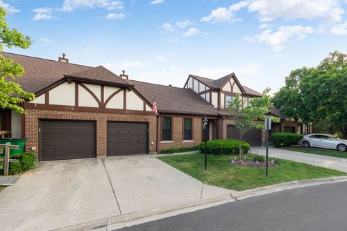 3072 Carlton Ct, Westchester, IL, 60154-5602 | Card Image