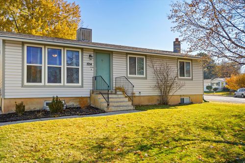 1214 N 700 W, Clinton, UT, 84015-9406 | Card Image