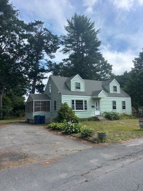 123 Patten Rd, Tewksbury, MA, 01876-3932 | Card Image