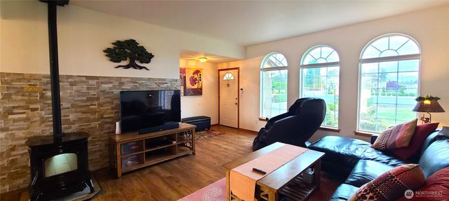 Living Room | Image 9