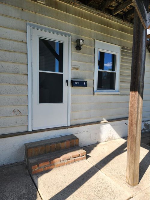 1-2347 Washington Ave, NORTHAMPTON, PA, 18067-1143 | Card Image