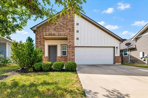5829 Urbano Bnd, Round Rock, TX, 78665-5715 | Card Image