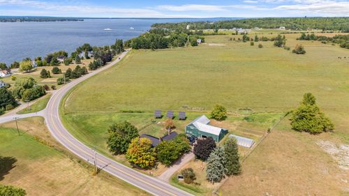 142 Ferry Rd, South Hero, VT, 05486-4407 | Card Image