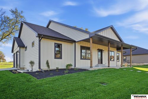 702 Spring St, Adams, NE, 68301-8300 | Card Image