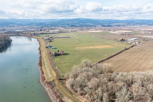 35308 Riverside Ln, Scappoose, OR, 97056-3417 | Card Image