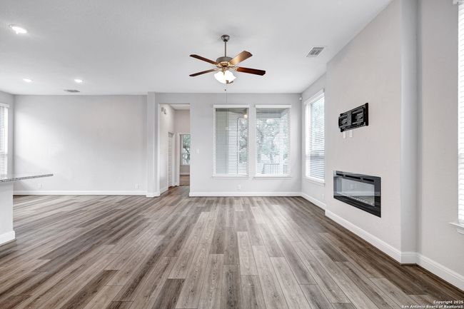 5715 Pin Pt, House other with 4 bedrooms, 3 bathrooms and null parking in San Antonio TX | Image 5