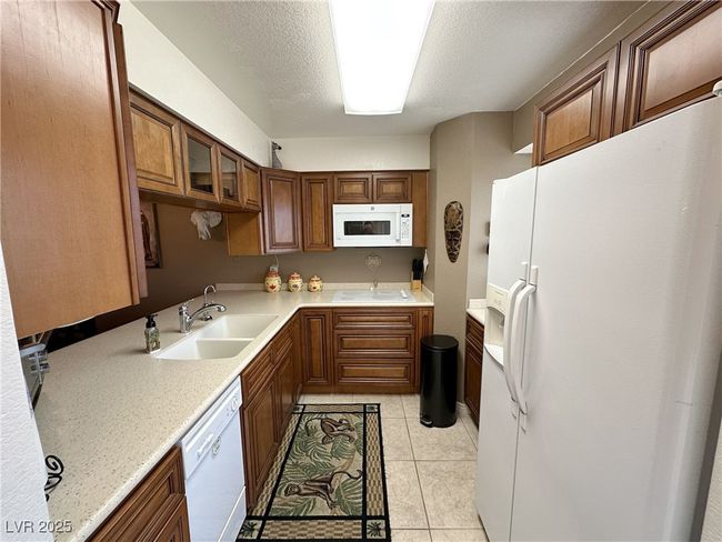 APT-302 - 2076 Mesquite Ln, Condo with 2 bedrooms, 2 bathrooms and null parking in Laughlin NV | Image 4