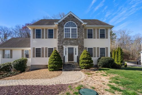 3 Jasmine Rd, Oxford, MA, 01540-3304 | Card Image