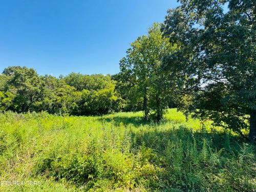 2102 Kings View Loop, Seymour, TN, 37865-4485 | Card Image