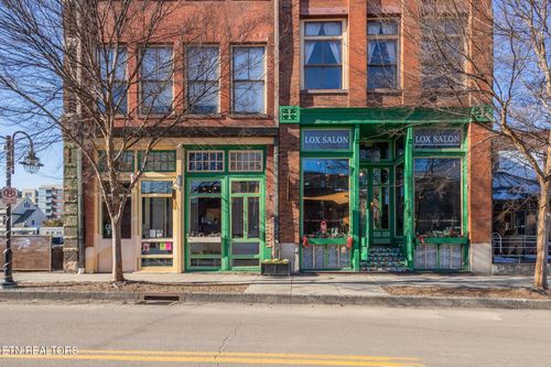 9-105 W Jackson Ave, Knoxville, TN, 37902-1016 | Card Image