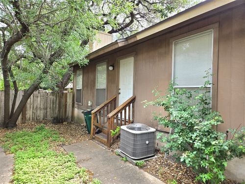 a-1404 Matthews Ln, Austin, TX, 78745-6117 | Card Image