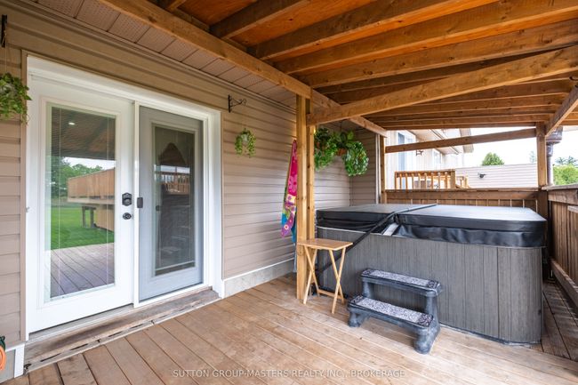 3758 Mcconnell Rd, House other with 5 bedrooms, 3 bathrooms and 12 parking in South Frontenac ON | Image 10