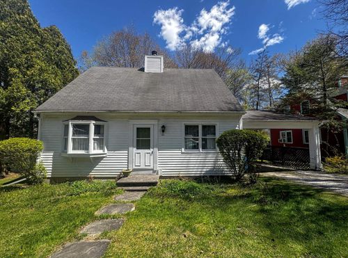 341 Chester Knoll Dr, Bennington, VT, 05201-2267 | Card Image