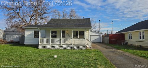 1167 Allen St, Burton, MI, 48529-1101 | Card Image