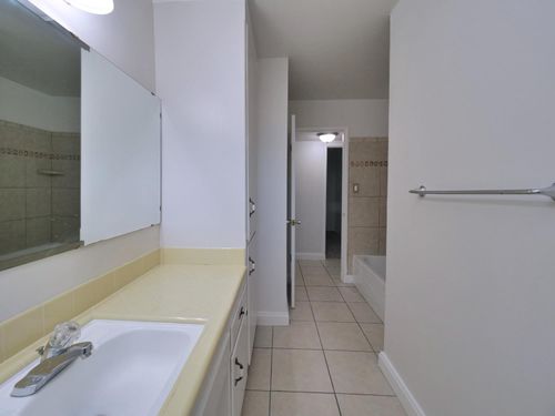 7085 Remo Way, Sacramento, CA, 95822 | Card Image