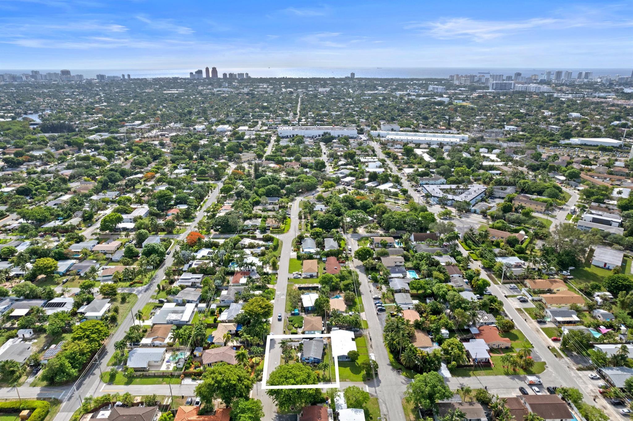 16th St, Fort Lauderdale, FL 33304