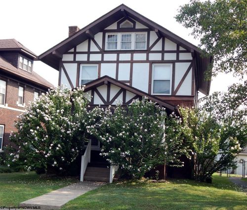 606 Stanley Ave, Clarksburg, WV, 26301-3128 | Card Image