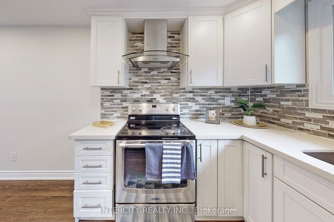 122 Rutherford Rd N, House other with 5 bedrooms, 2 bathrooms and 6 parking in Brampton ON | Image 8