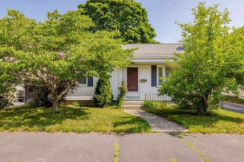 156 Harris St, Pawtucket, RI, 02861-1721 | Card Image