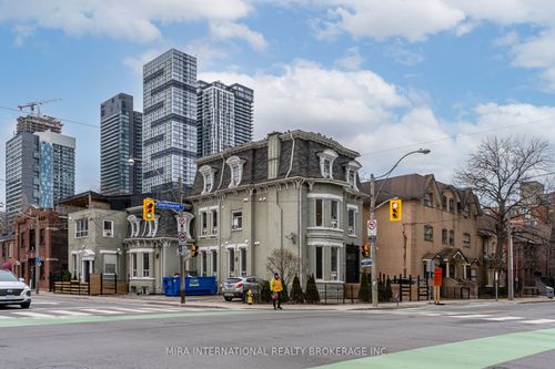 101-180 Sherbourne St, Toronto, ON, M5A2R7 | Card Image