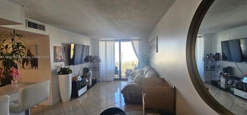apt-416-8075 Nw 7th St, Miami, FL, 33126-4072 | Card Image