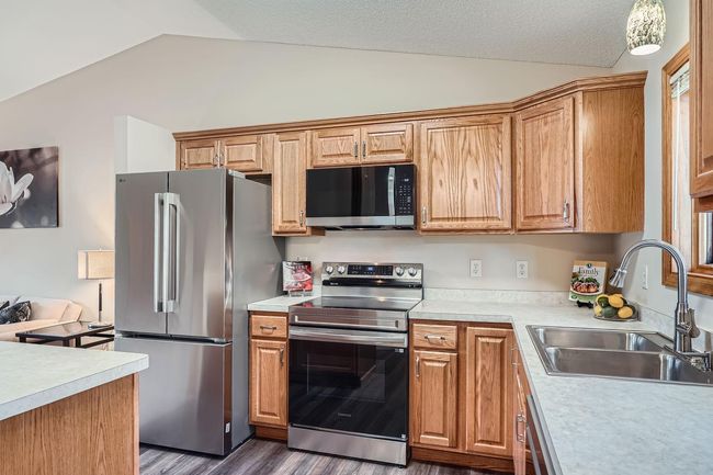 787 104th ct ne - Web Quality - 011 - 13 Kitchen.jpg | Image 4