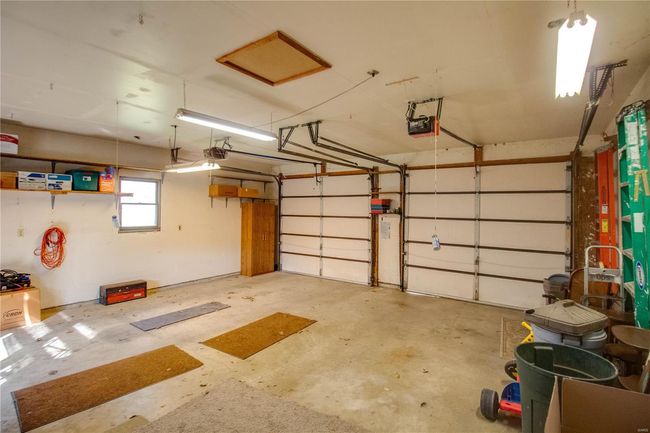 8556 Kee Mac Ln, House other with 2 bedrooms, 2 bathrooms and 3 parking in Alton IL | Image 50