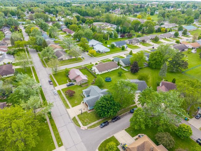 705 Pine Run, House other with 3 bedrooms, 2 bathrooms and null parking in Angola IN | Image 27