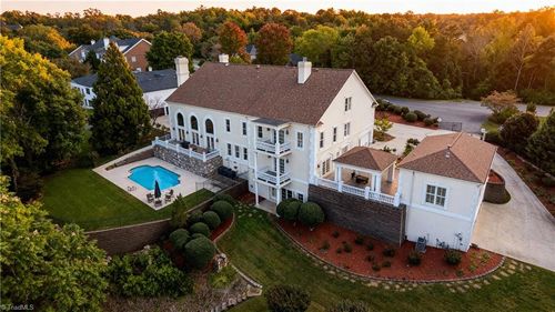 822 36th Avenue Pl Nw, Hickory, NC, 28601-8084 | Card Image